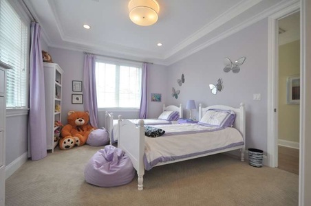 Enlarge photo 52