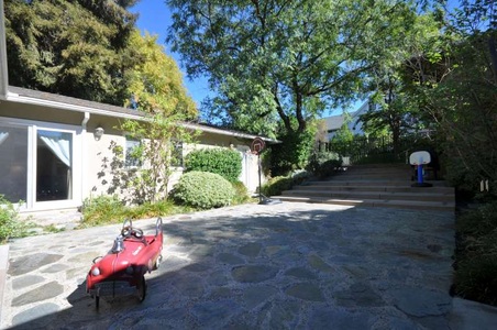 Enlarge photo 76