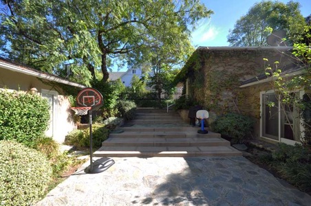 Enlarge photo 77