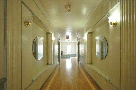 Enlarge photo 33