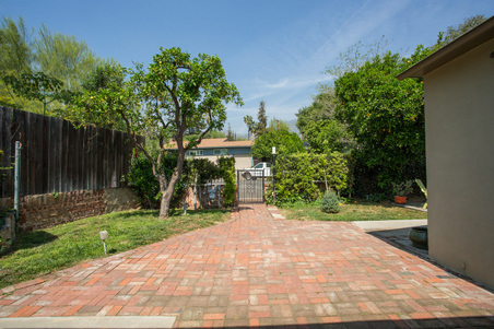 Enlarge photo 12