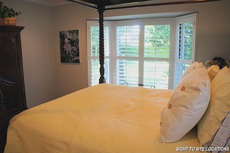 Enlarge photo 44