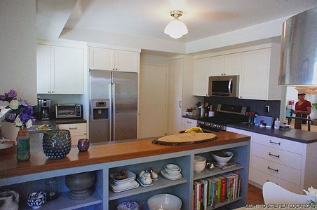 Enlarge photo 23