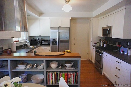 Enlarge photo 24