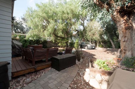 Enlarge photo 40