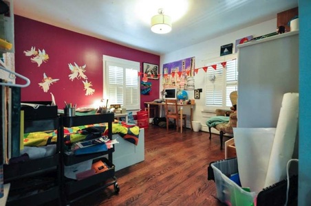 Enlarge photo 35