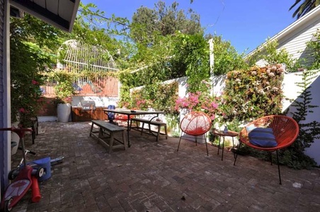 Enlarge photo 80