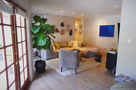 Enlarge photo 30