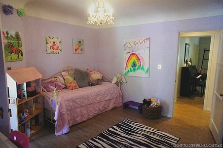 Enlarge photo 47