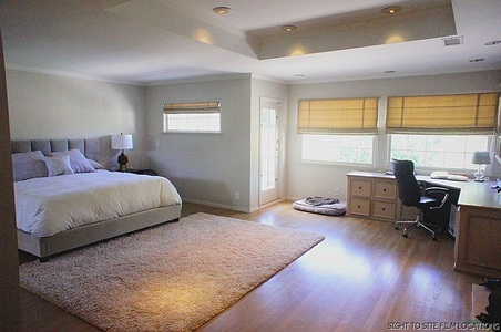 Enlarge photo 59