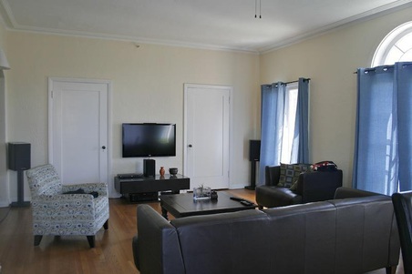 Enlarge photo 17