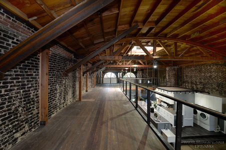 Enlarge photo 40