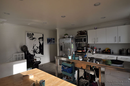 Enlarge photo 18