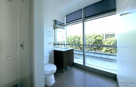 Enlarge photo 40