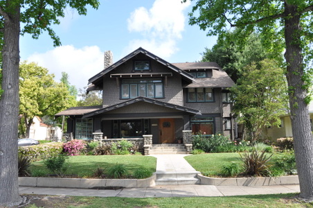 1126 Oxley