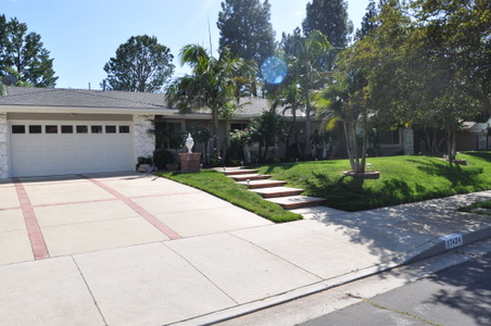 17424 Superior St.