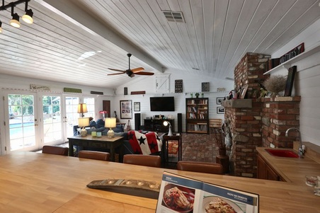 Enlarge photo 21