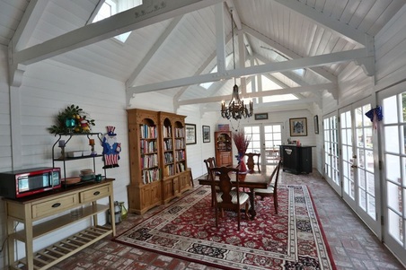 Enlarge photo 23