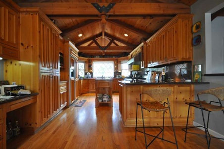 Enlarge photo 22