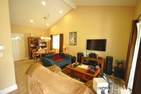 Enlarge photo 102