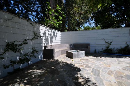 Enlarge photo 71