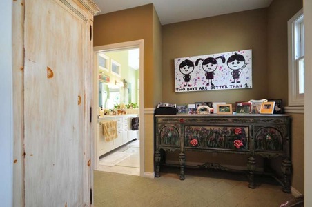 Enlarge photo 46