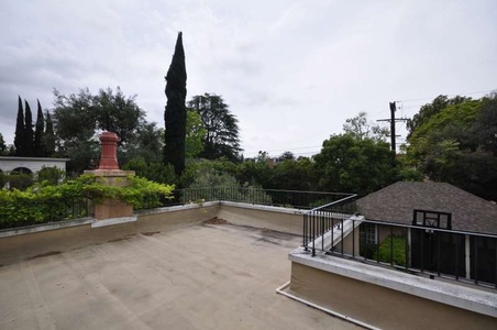 Enlarge photo 103