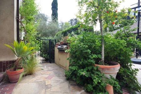Enlarge photo 108