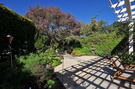 Enlarge photo 49