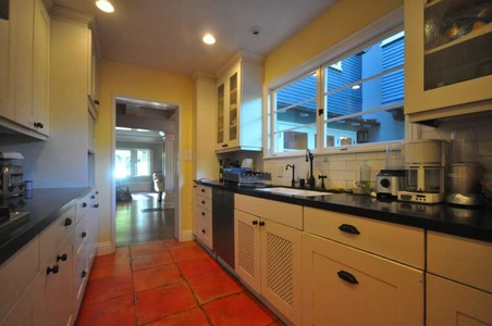 Enlarge photo 25