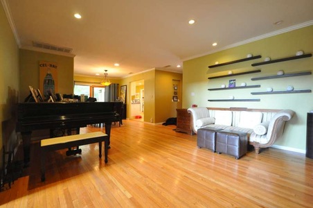 Enlarge photo 13