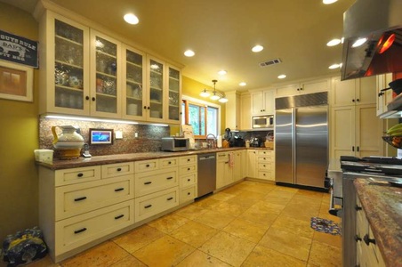 Enlarge photo 24