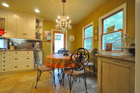 Enlarge photo 25