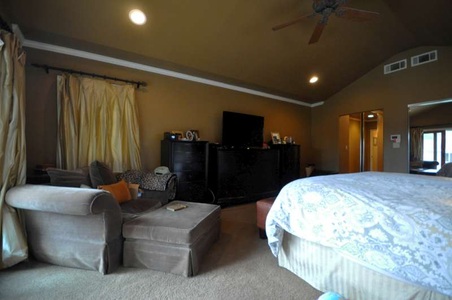 Enlarge photo 37