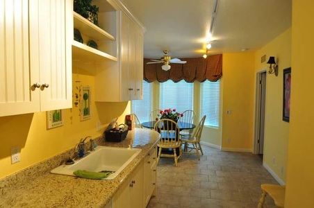Enlarge photo 107