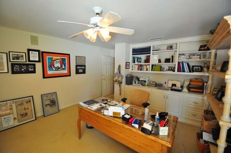 Enlarge photo 117