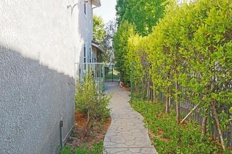 Enlarge photo 105