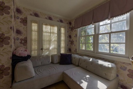 Enlarge photo 32