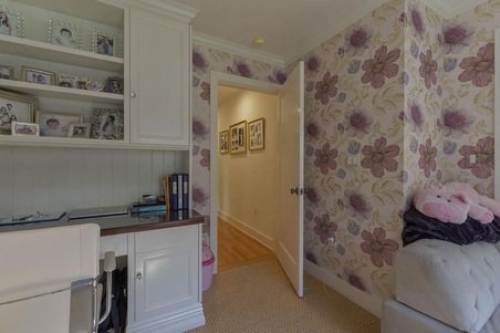 Enlarge photo 33