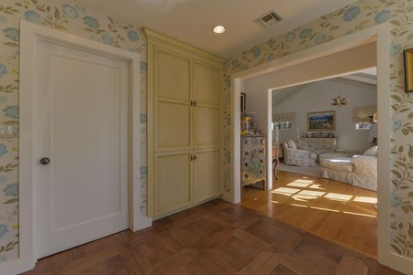 Enlarge photo 41