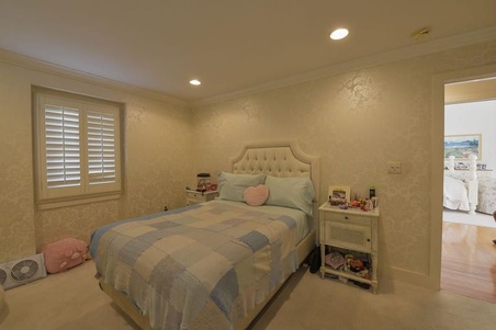 Enlarge photo 42