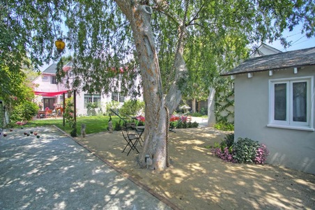 Enlarge photo 88