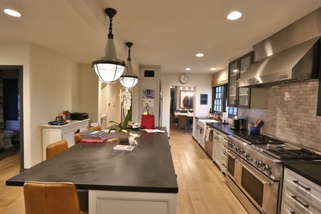 Enlarge photo 32