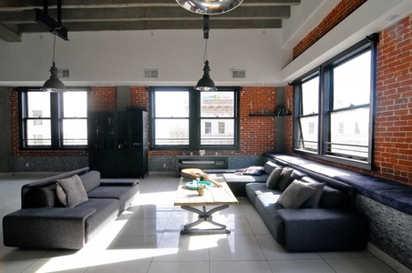 Enlarge photo 48