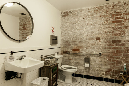 Enlarge photo 24
