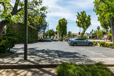 Enlarge photo 44