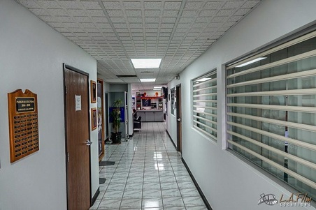 Enlarge photo 17
