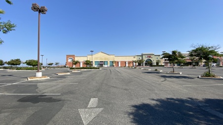 Boyer Shopping Center Santa Clarita