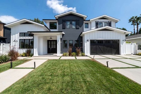 Houses From Location Services