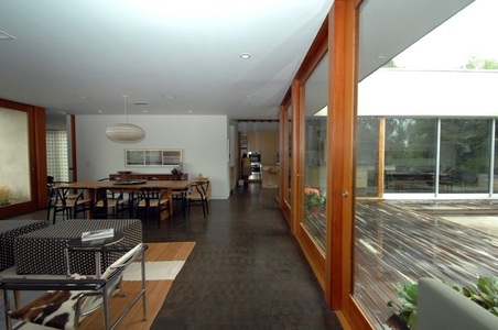Enlarge photo 17